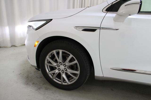 Used 2022 White Buick Premium Group image 37