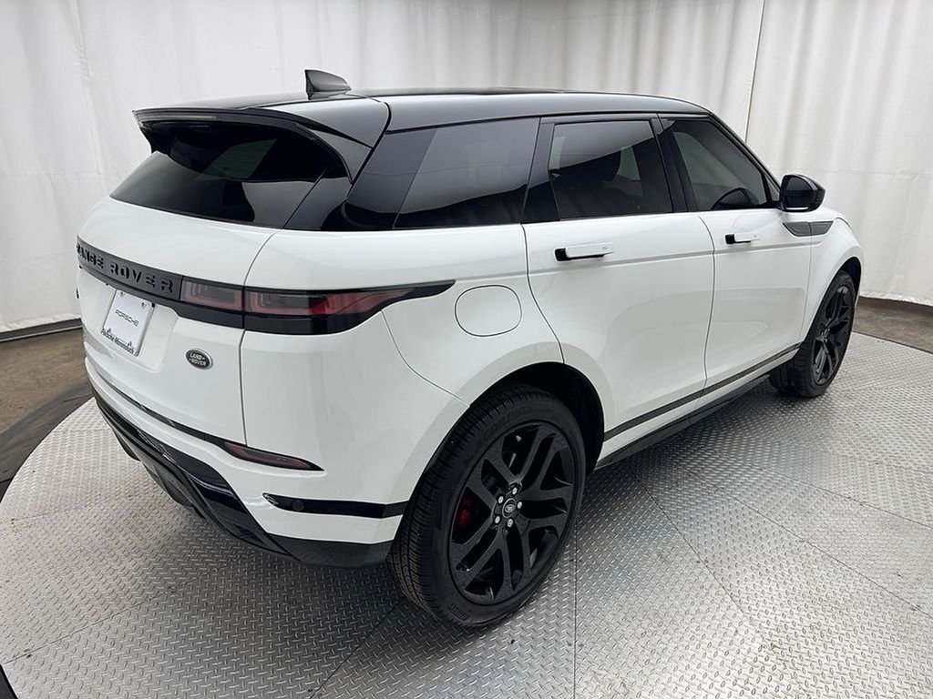 Used 2023 Fuji White Land Rover R-Dynamic SE image 12