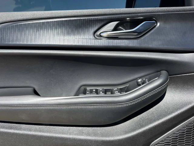 Used 2025 Gray Jeep Altitude X image 37