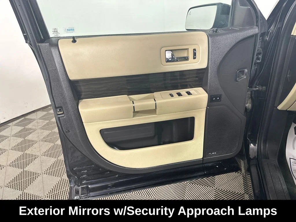 Used 2018 Black Ford SEL image 15