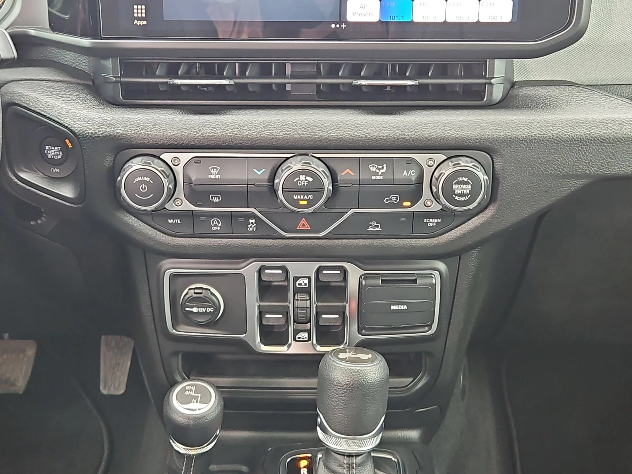 Used 2026 Green Jeep Sport image 19