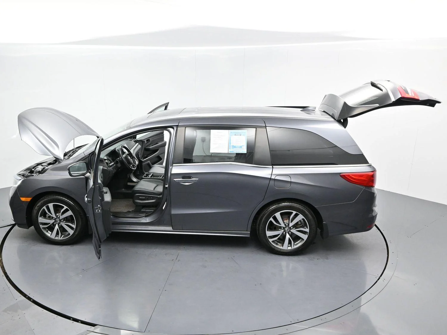 Used 2023 Modern Steel Metallic Honda Touring image 51