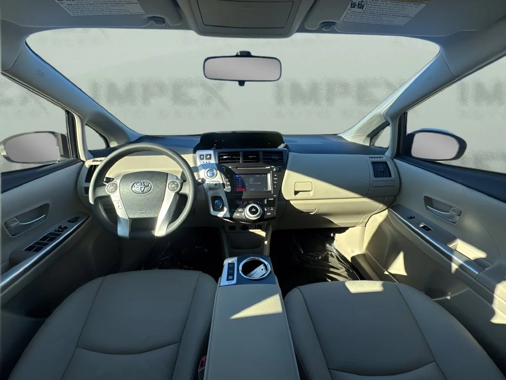 Used 2013 Blue Toyota Two image 11