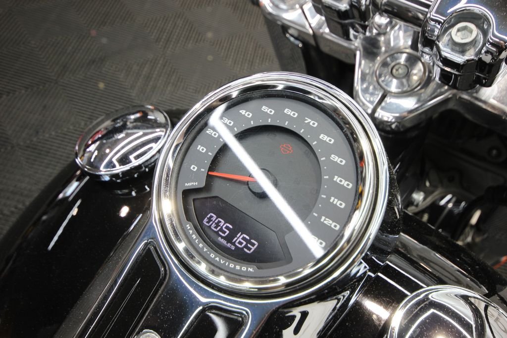 Used 2021 Black Harley-Davidson FLFBS image 15
