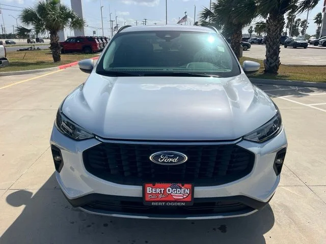 Used 2025 Silver Ford Base image 2