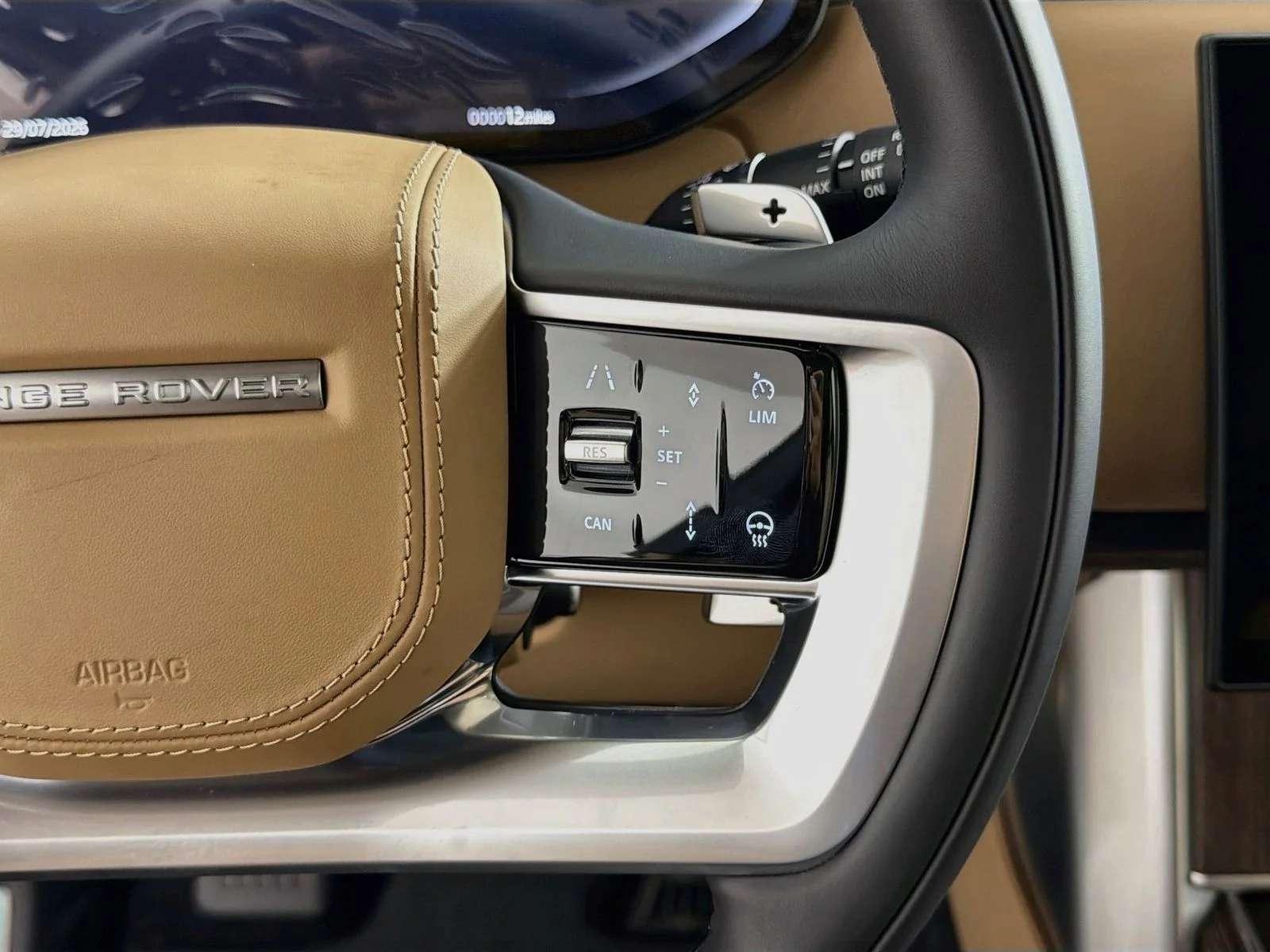 New 2026 Belgravia Green Land Rover SE image 13