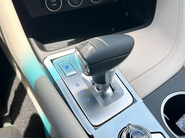 New 2026 White Genesis 2.5T image 17