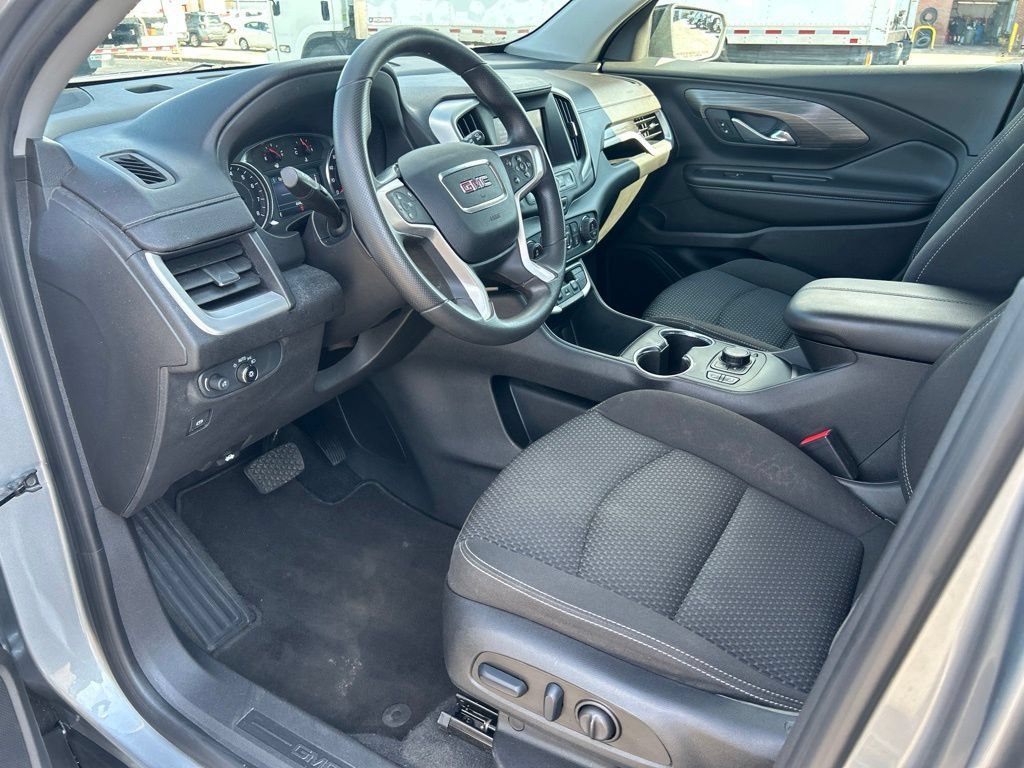 Used 2023 STERLING METALLIC GMC SLE image 8