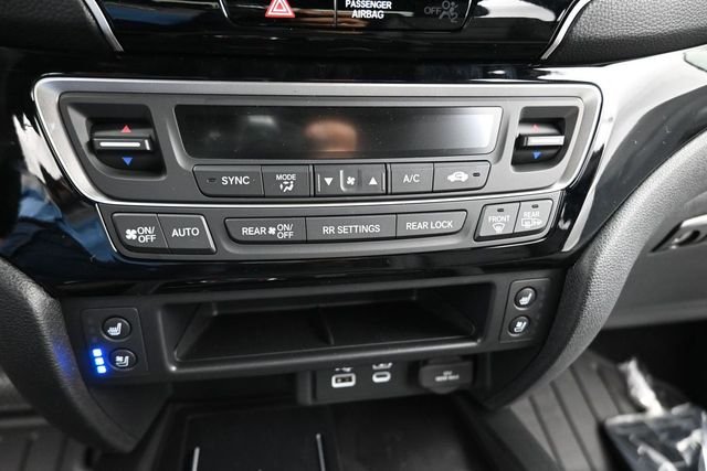 New 2026 Platinum White Pearl Honda Black Edition image 11
