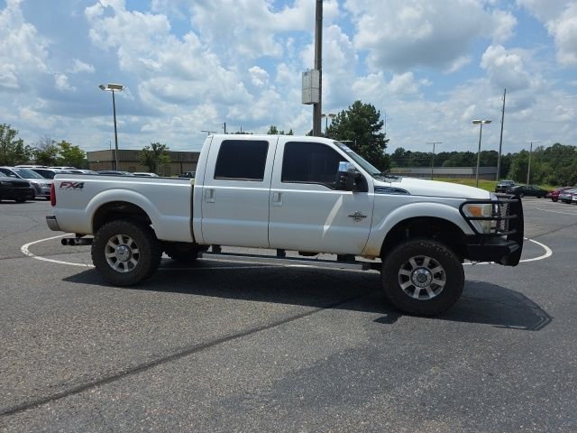 Used 2013 White Ford Lariat image 2