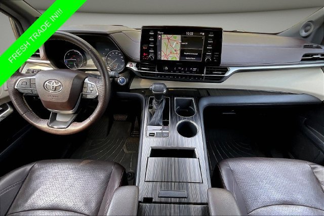 Used 2022 Gray Toyota Platinum image 9