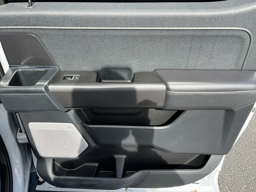 Used 2025 White Ford Lariat image 11