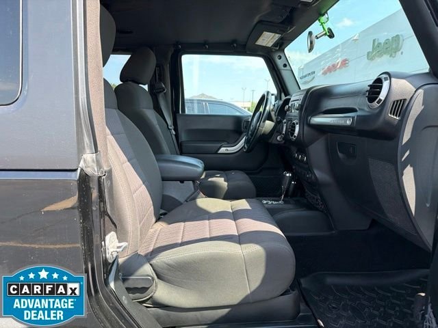Used 2012 Black Jeep Rubicon image 12