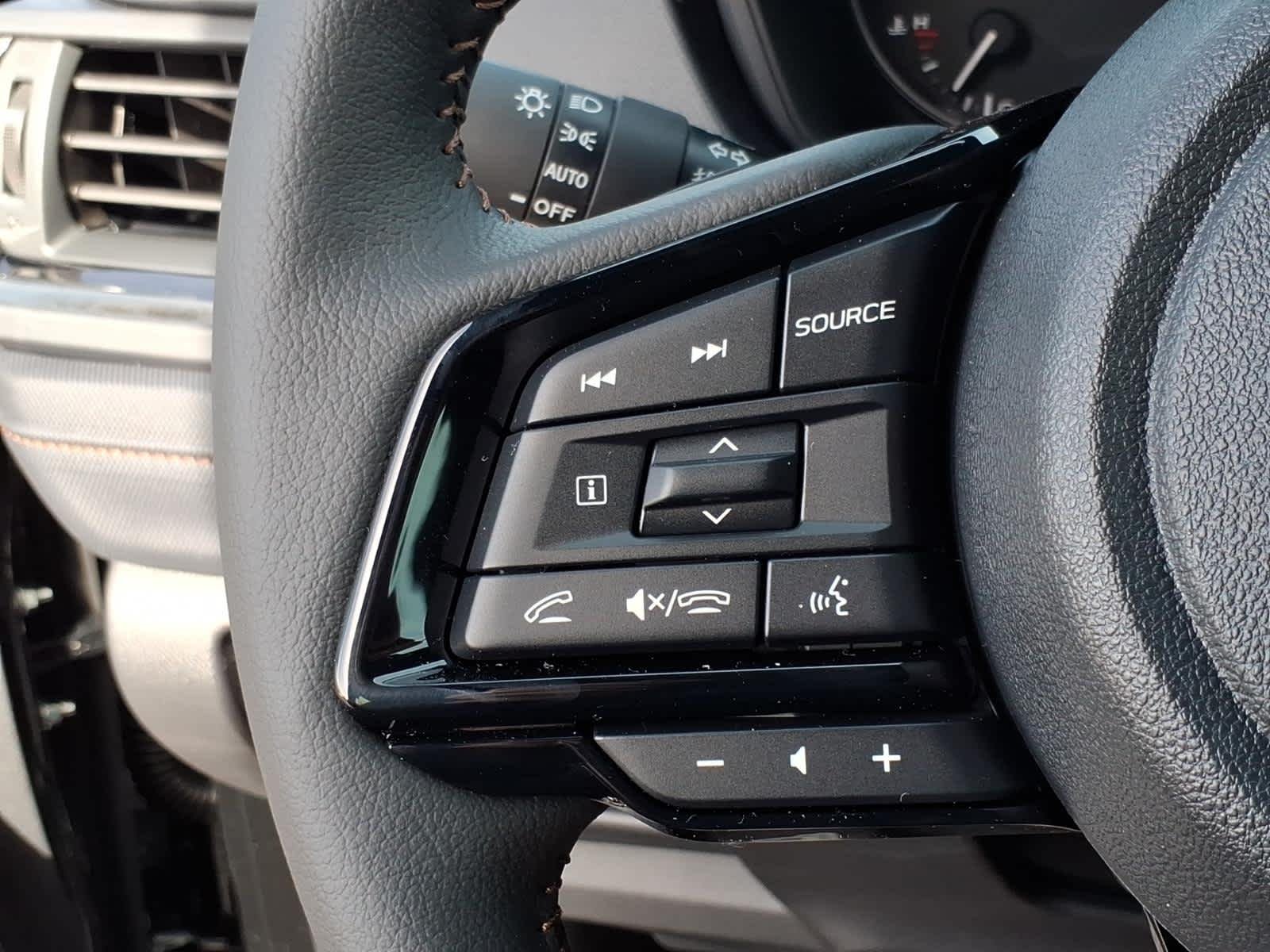 New 2026 CRYSTAL BLACK SILICA Subaru Touring image 37
