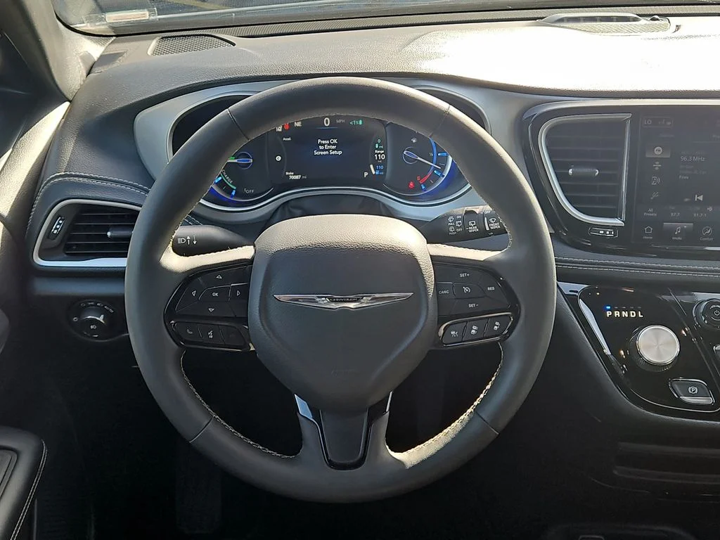 Used 2024 White Chrysler Select S Appearance image 23