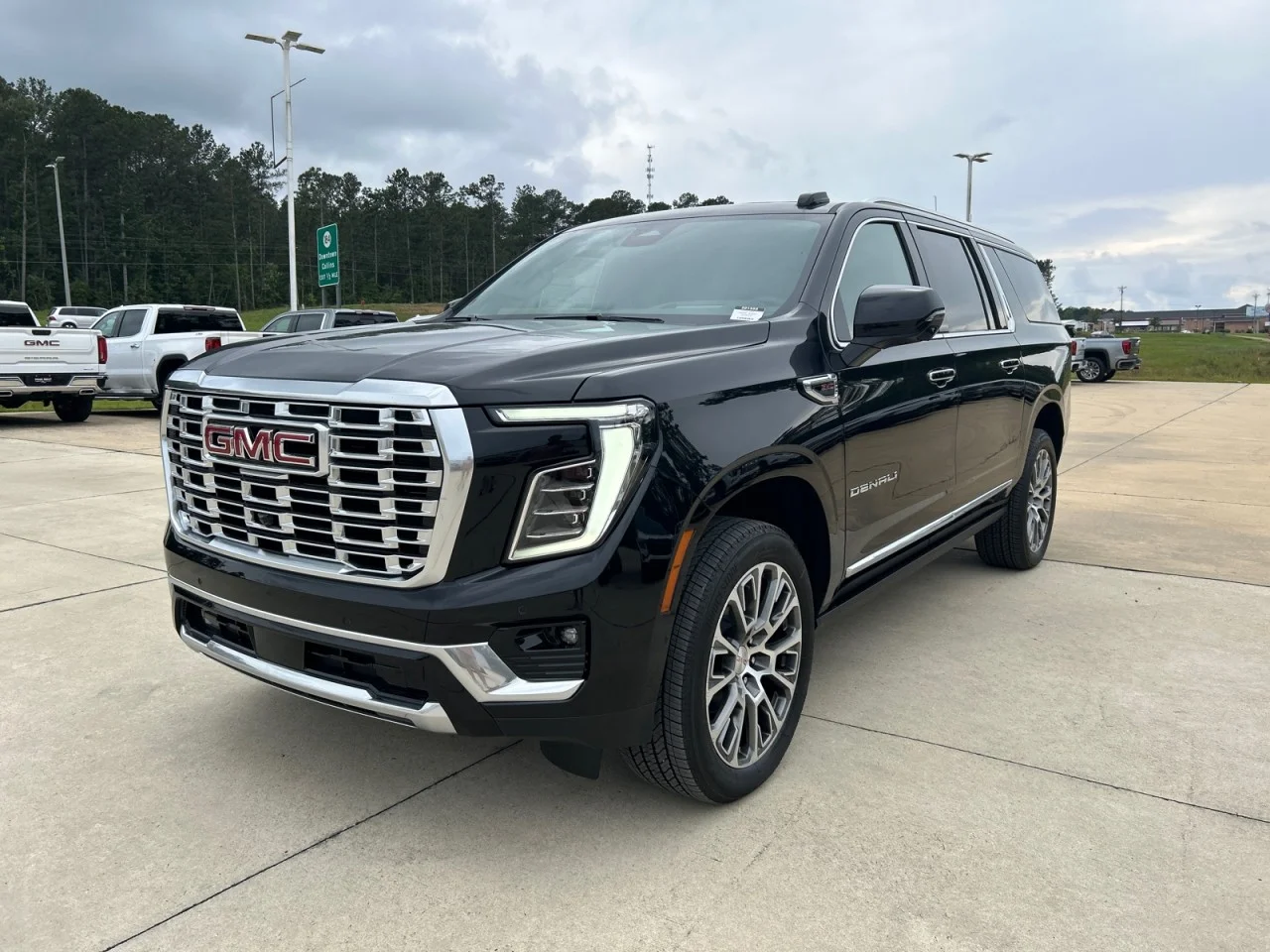 2026 GMC Yukon Denali 2WD's photo