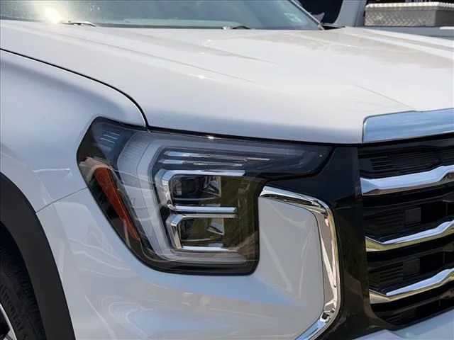 Used 2026 White GMC Elevation image 12