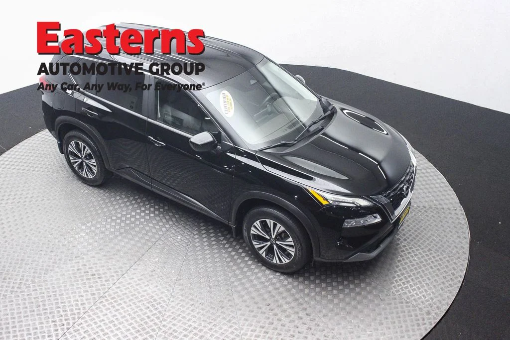 Used 2023 Black Nissan SV image 3