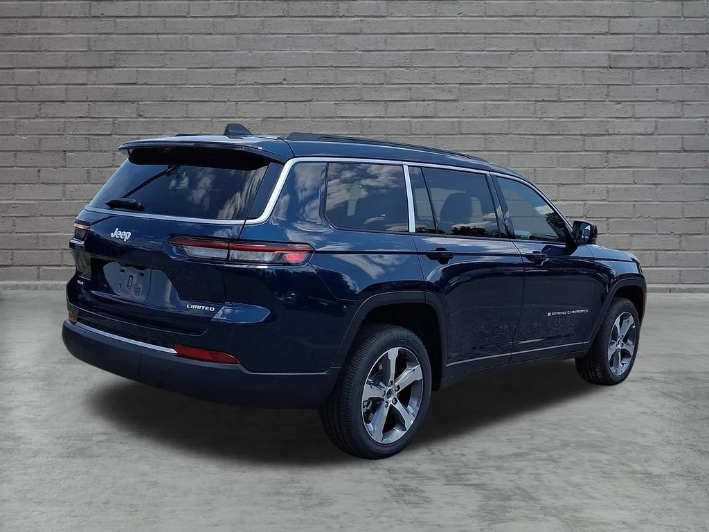 New 2026 Fathom Blue Pearlcoat Jeep Limited image 8