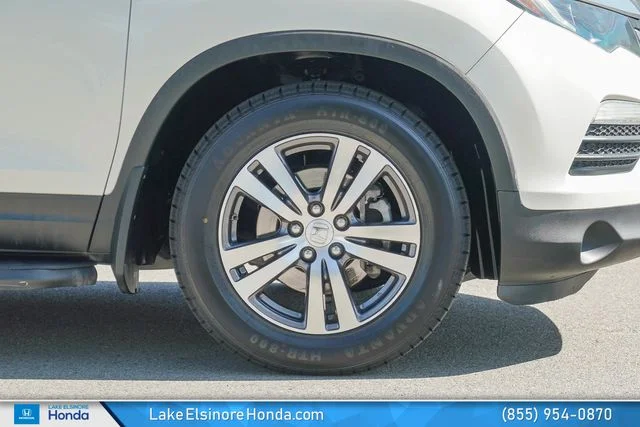 Used 2017 White Diamond Pearl Honda EX-L image 8