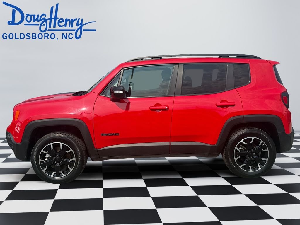 Used 2023 Red Jeep Latitude image 2