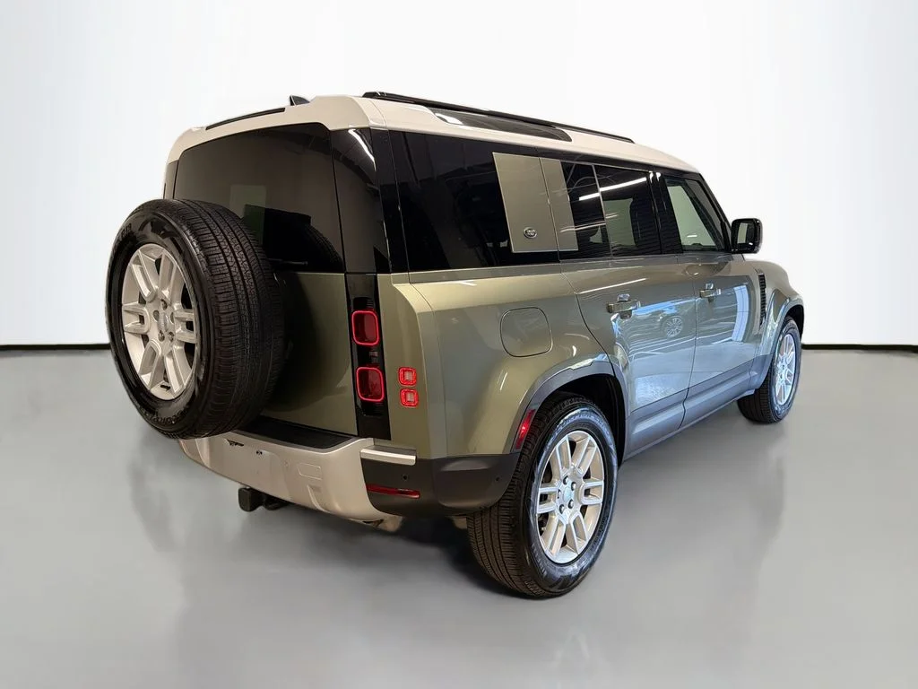 Certified Used 2024 Pangea Green Metallic Land Rover S image 9