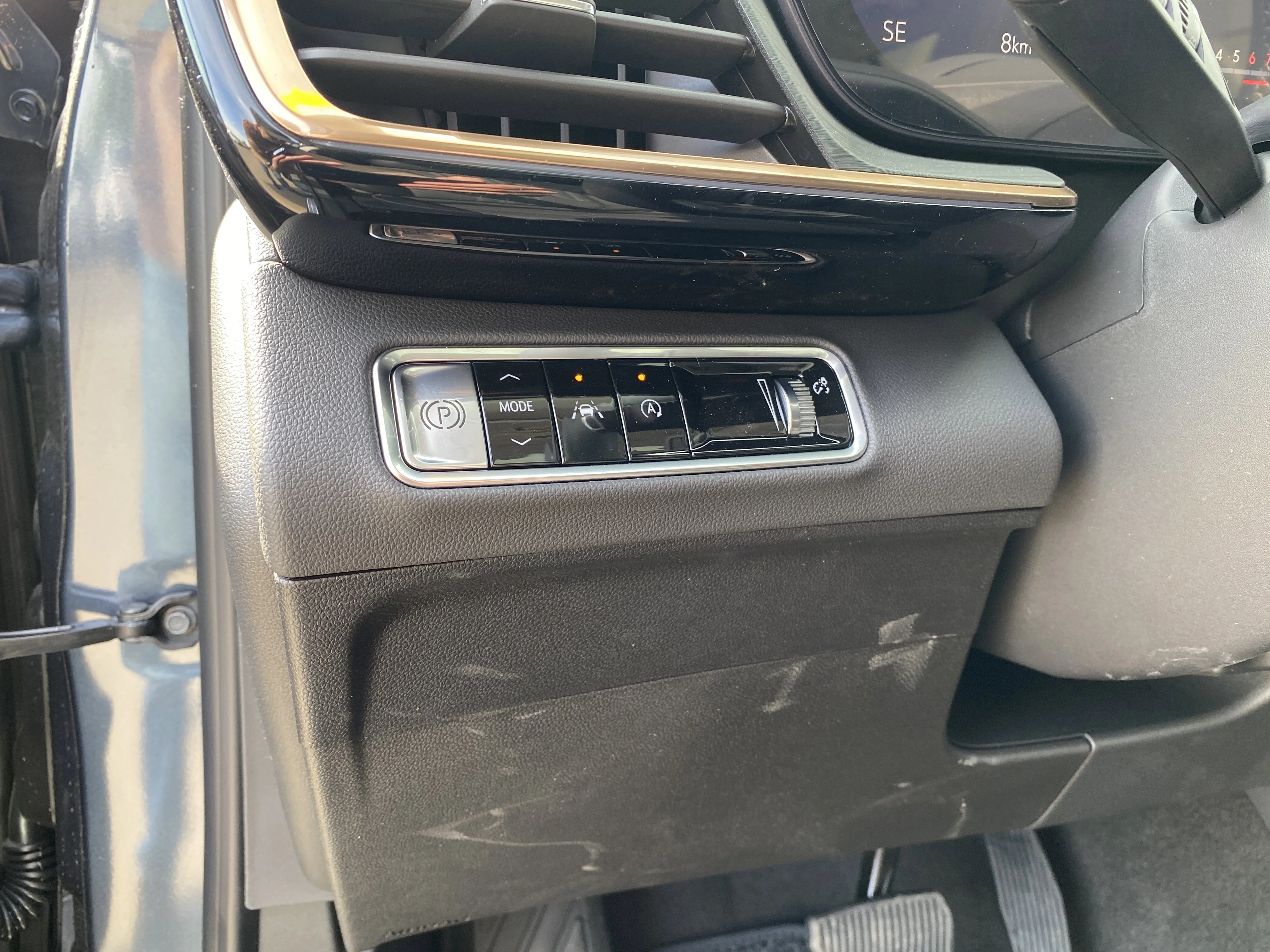 New 2026 QUARTZ BLUE METALLIC Buick Avenir image 27