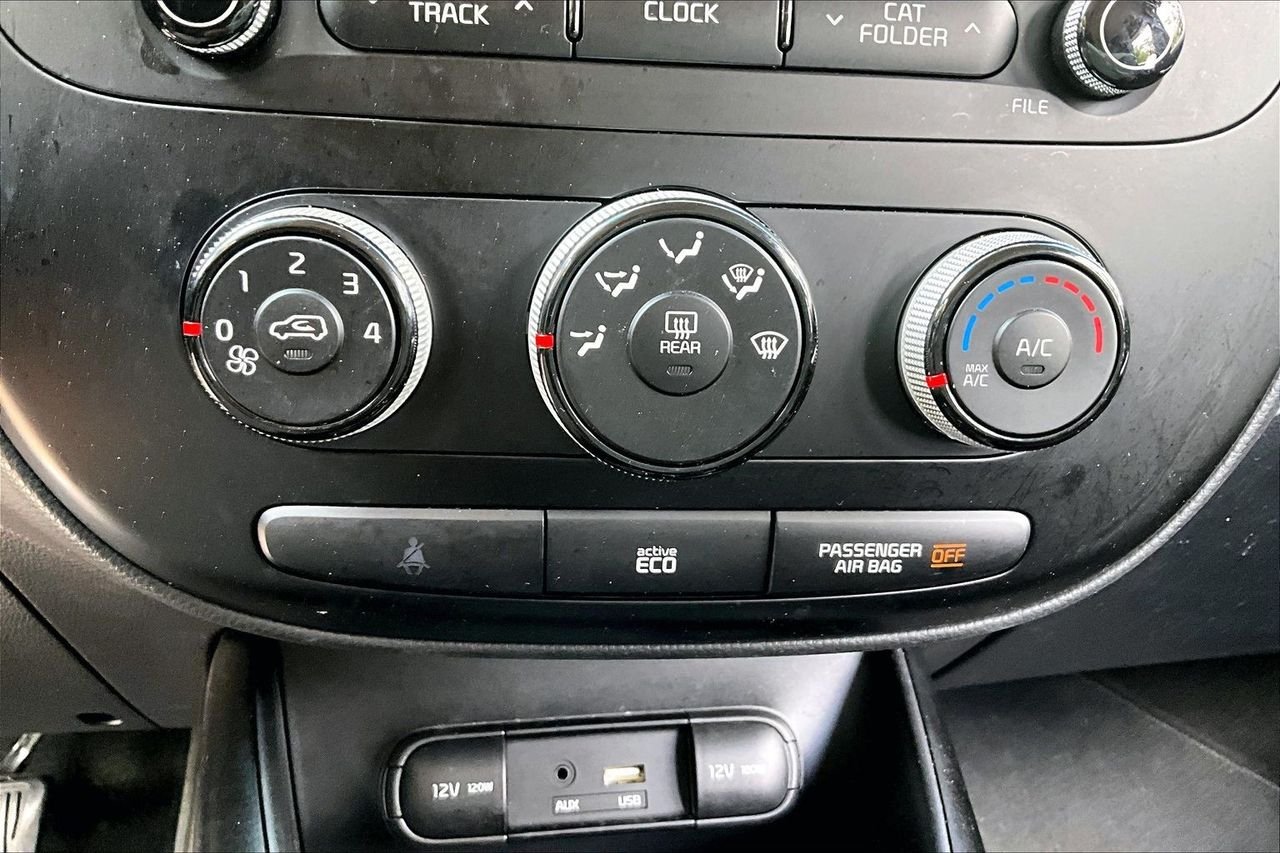 Used 2016 Black Kia Plus image 24