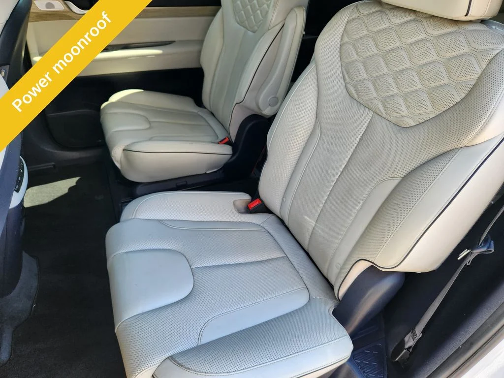 Used 2021 White Hyundai Limited image 16