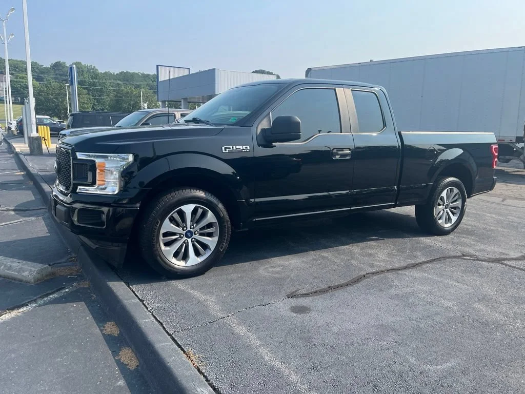 Used 2018 Black Ford XL image 1