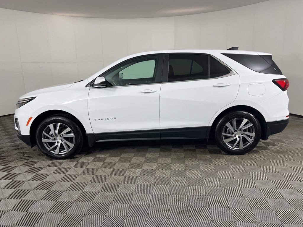 Used 2024 Summit White Chevrolet LT image 8