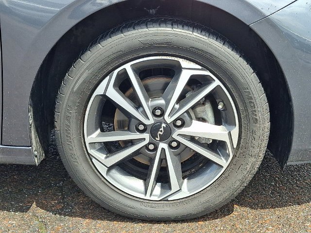 Certified Used 2022 Gravity Gray Kia LXS image 8