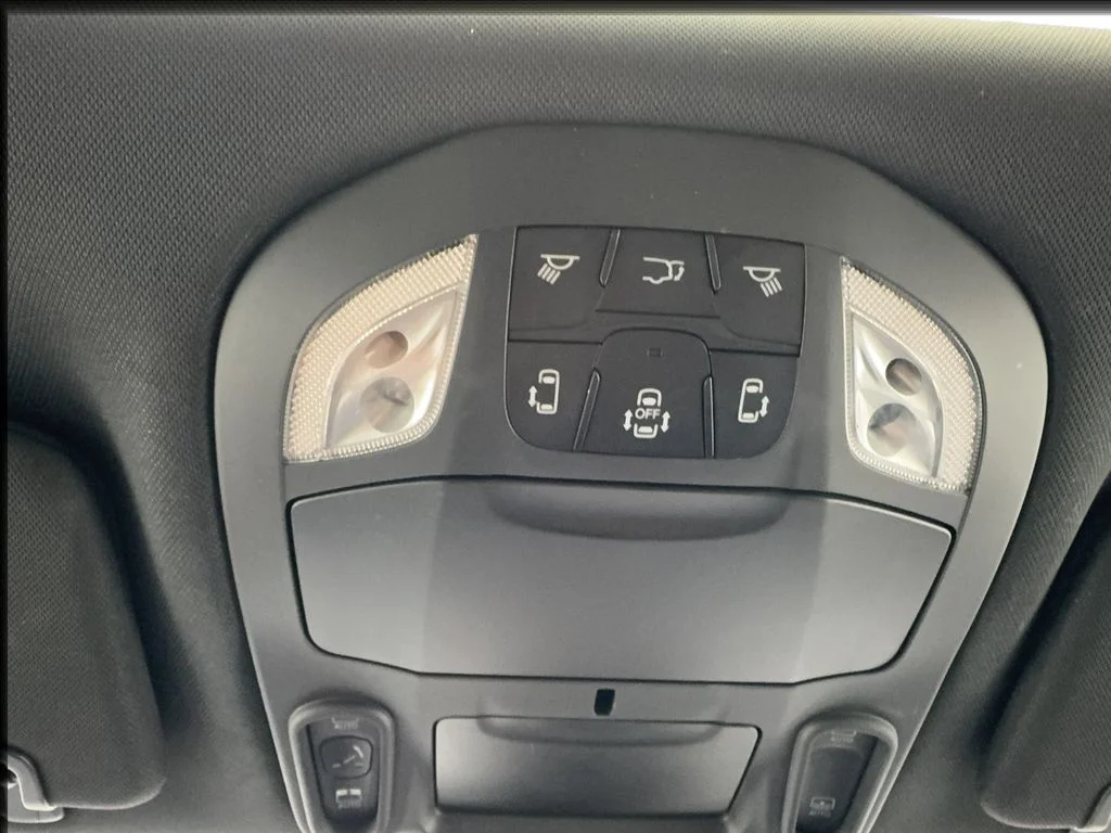 Used 2025 Black Chrysler Limited image 43