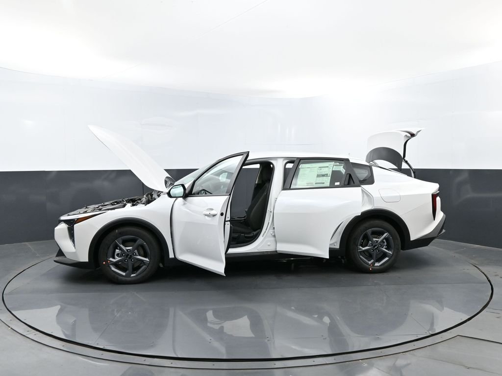 New 2026 Snow White Pearl Kia LXS image 29
