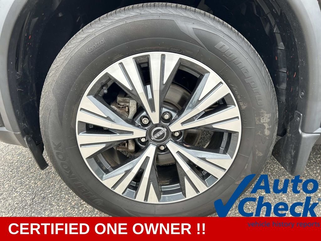 Used 2023 Black Nissan SV image 9