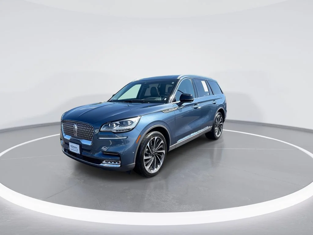 Used 2020 Blue Lincoln Reserve image 4