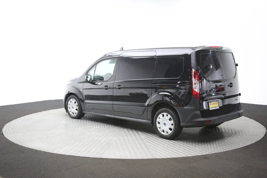 Used 2022 Black Ford XL image 60