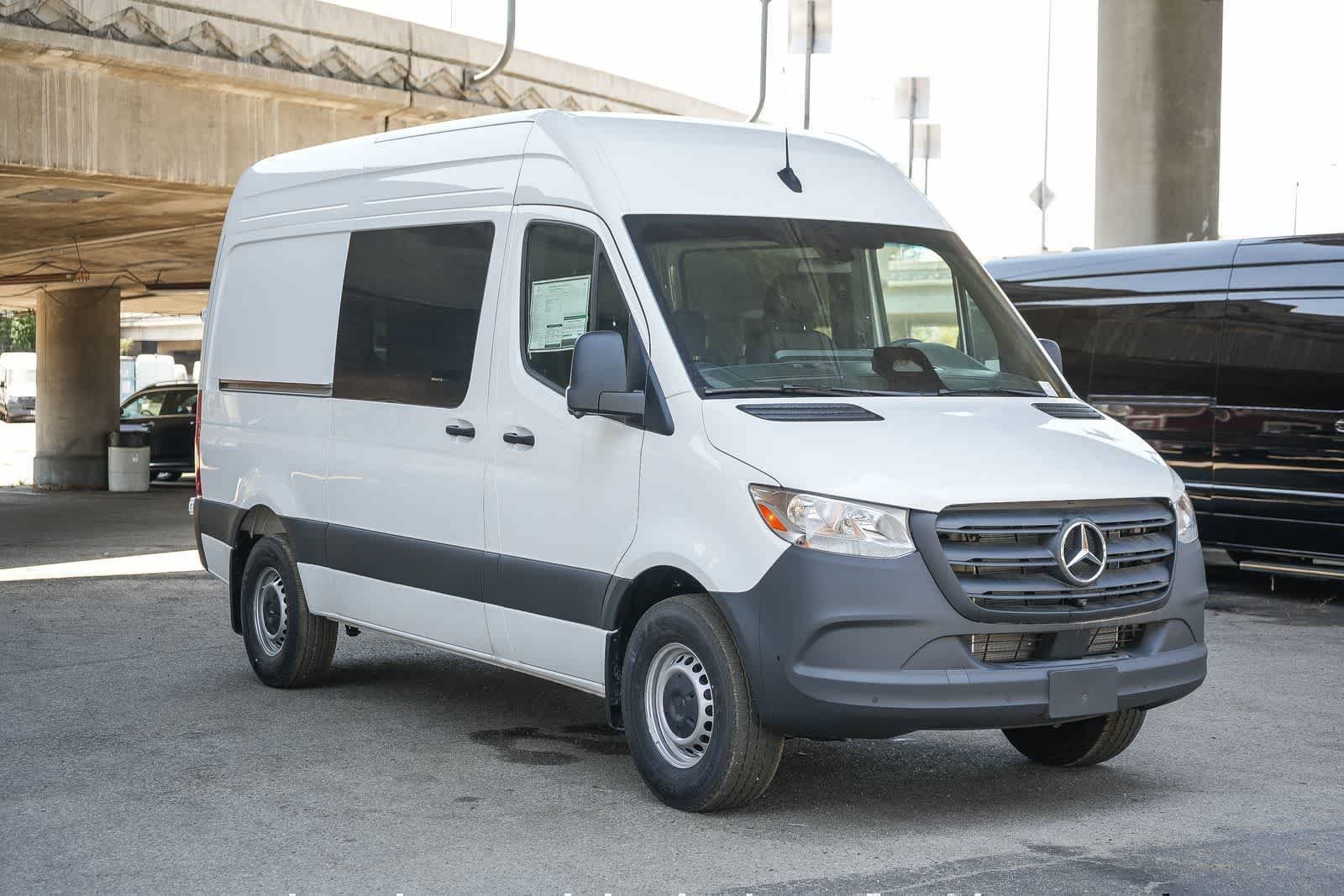 New 2026 Arctic+White Mercedes-Benz Crew 144WB High Roof RWD 2.0L I4 Diesel Turbo SO image 3