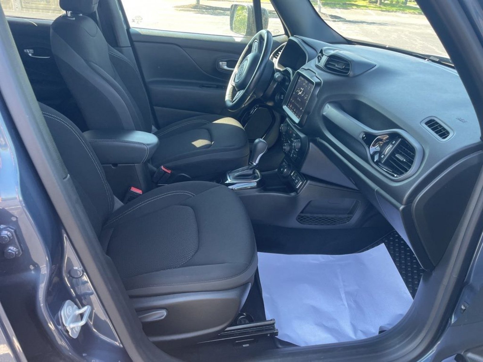 2022 Jeep Renegade Altitude - Photo 15