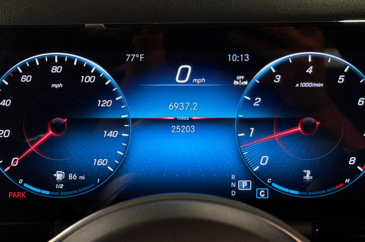 Used 2023 Iridium Silver Metallic Mercedes-Benz GLA 250 image 24