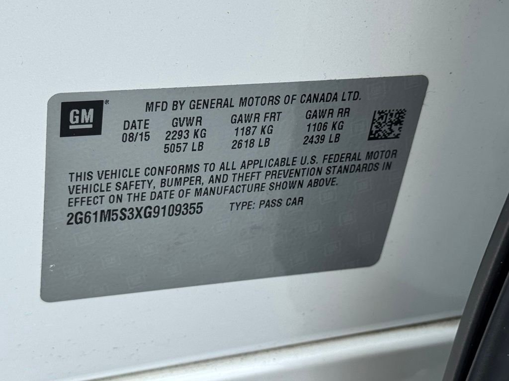 Used 2016 White Cadillac Luxury image 22