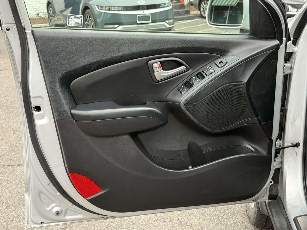 Used 2012 Silver Hyundai Limited image 28