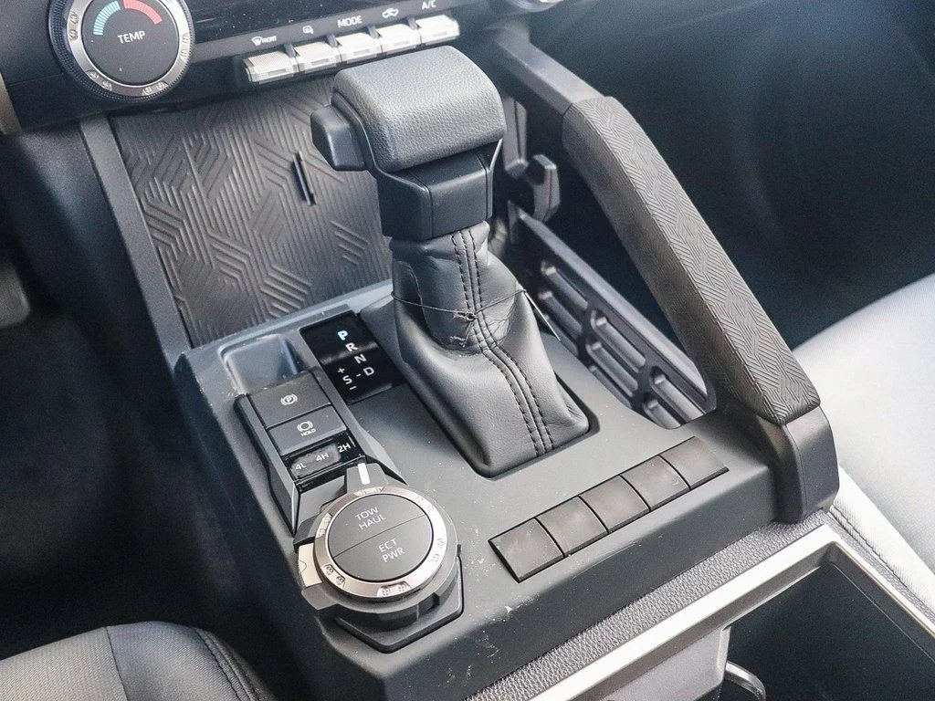 2026 Toyota Tacoma SR5 - Photo 24