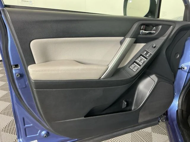 Used 2018 Blue Subaru 2.5i Limited image 12