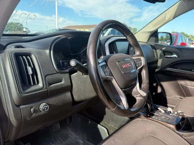 Used 2018 QUICKSILVER METALLIC GMC 2WD SLE image 13