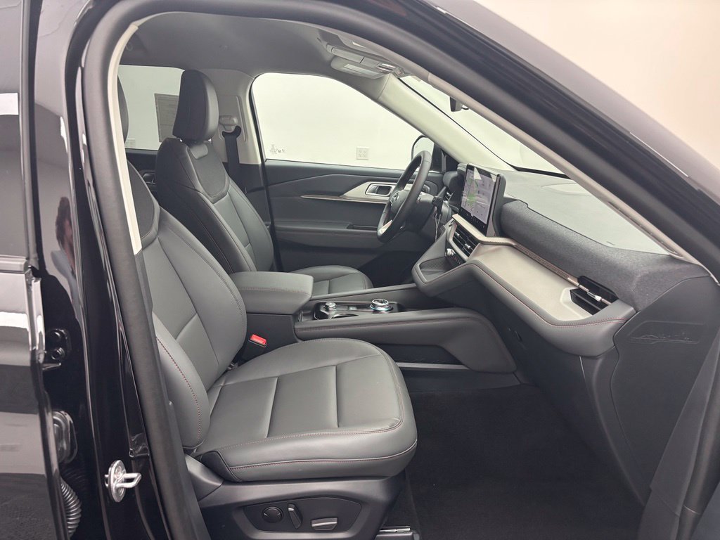 New 2026 Black Ford Active image 31