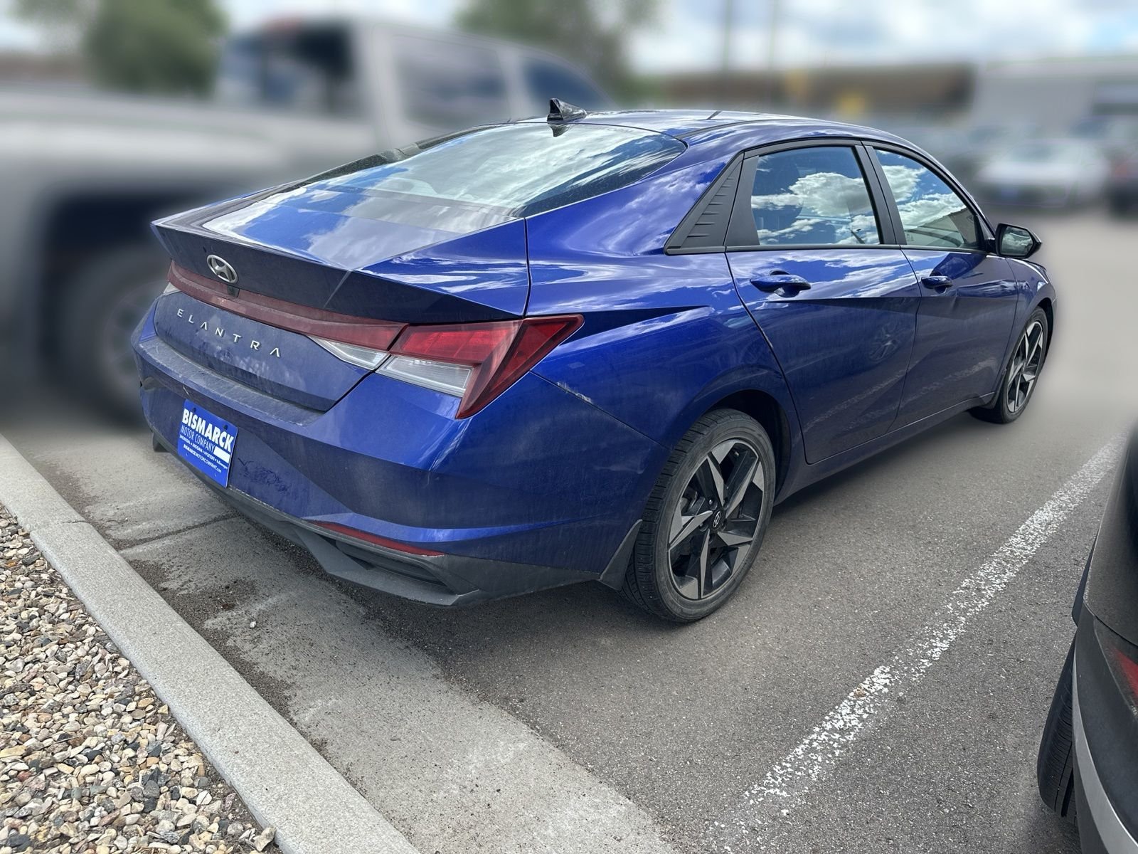 Used 2023 Blue Hyundai SEL image 3