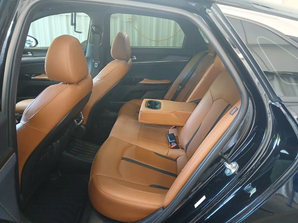 Used 2023 Black Kia GT image 32