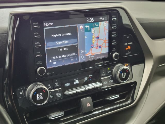 Used 2020 Black Toyota XLE image 18