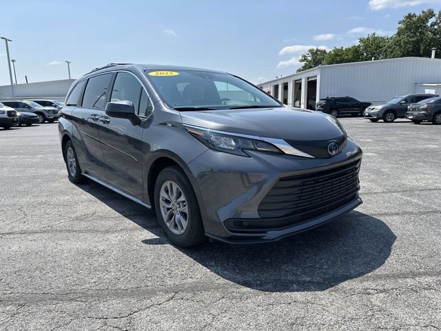 Used 2025  Toyota LE image 11